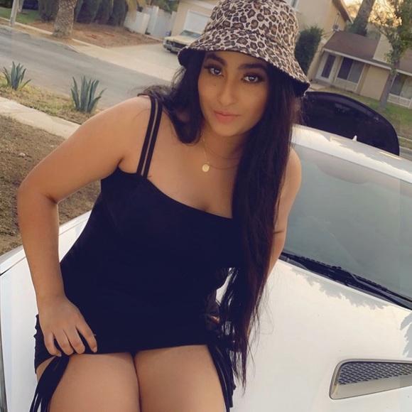 Stacy Dress - Picture 1 of 3